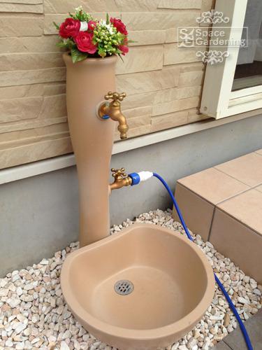 お庭の水まわり 立水栓 外水道 千葉のお庭 外構専門店 お得な情報更新中 スペースガーデニング