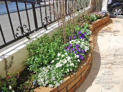 お庭におしゃれなレンガの花壇はいかがでしょうか 千葉のお庭 外構専門店 お得な情報更新中 スペースガーデニング