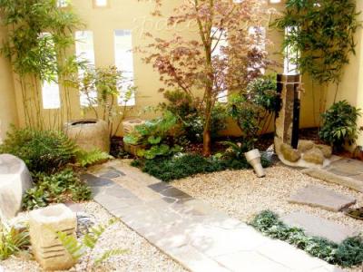坪庭で小さくてもおしゃれな庭 千葉のお庭 外構専門店 お得な情報更新中 スペースガーデニング