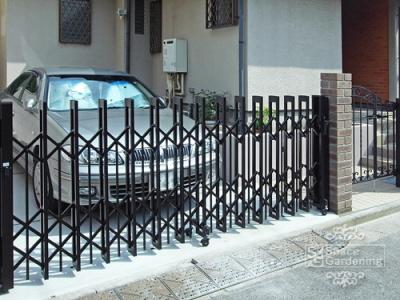 車庫　伸縮門扉　LIXIL　TOEX　アルシャイン2