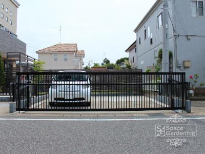 車庫　跳ね上げ門扉　LIXIL　TOEX　ワイドオーバードアS2型