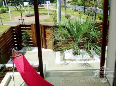 ヤシの木　椰子　ココスヤシ　庭　デザイン　ガーデン　リゾート
