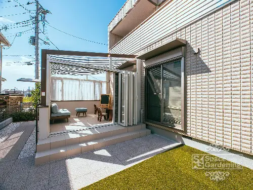 家事スペースとして活用しやすいサンルーム施工事例