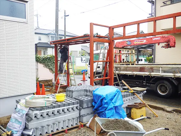 鉄骨組み工事の様子